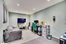 Ram Gorse, HARLOW
