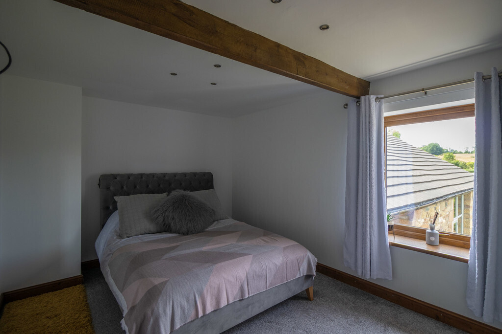 The Willows, East Woodside Image 19