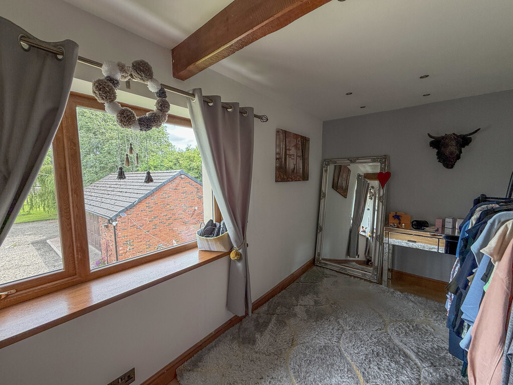 The Willows, East Woodside Image 20