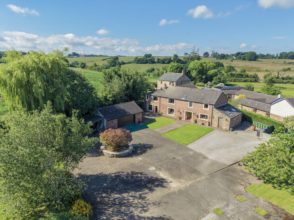 The Willows, East Woodside Image 27