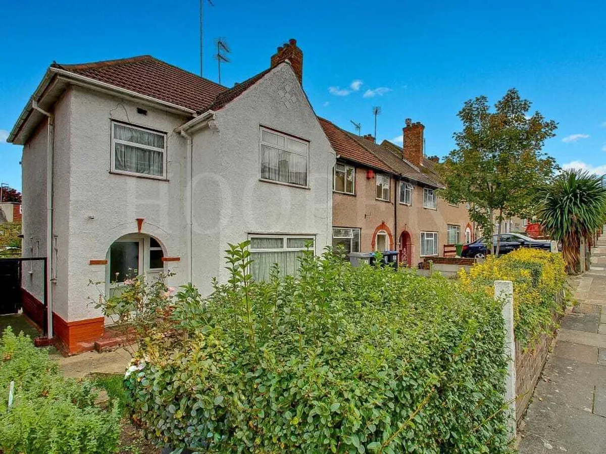 Nutfield Road, London, NW2
