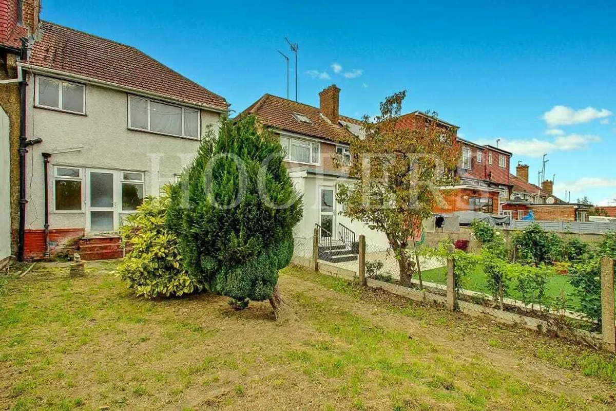 Nutfield Road, London, NW2