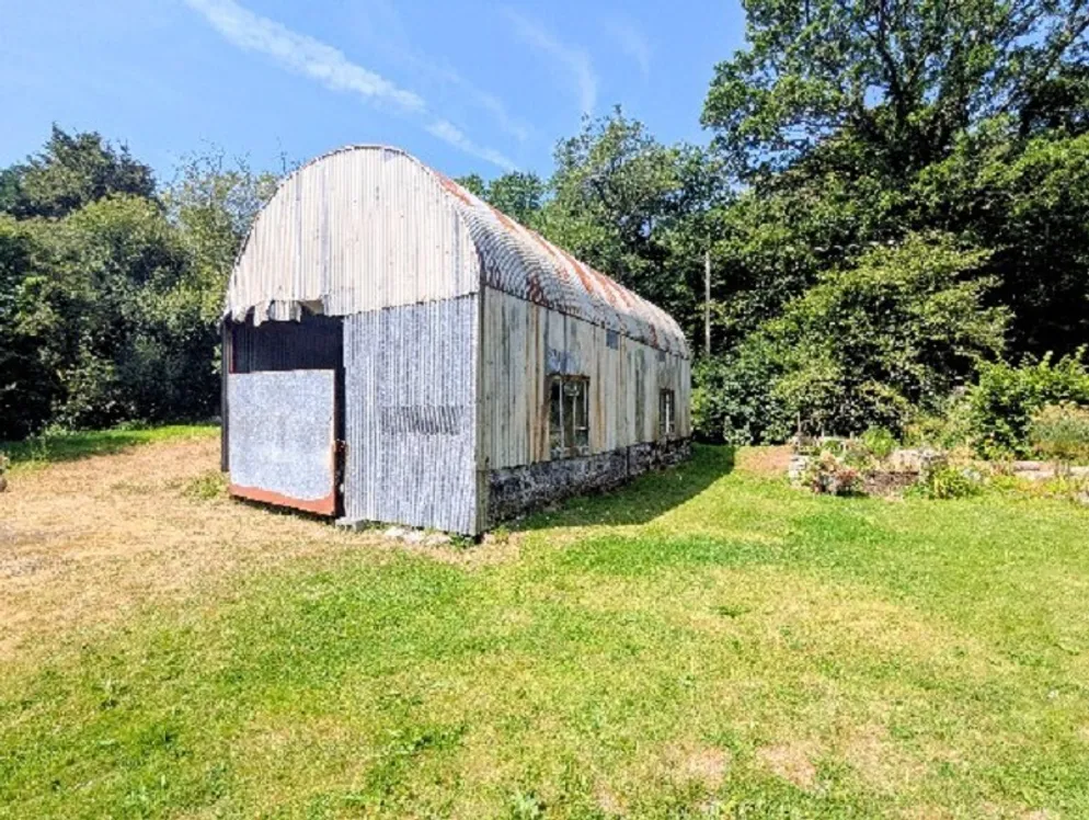 Property carousel item 17