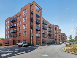 Thimble Crescent, Wallington photo
