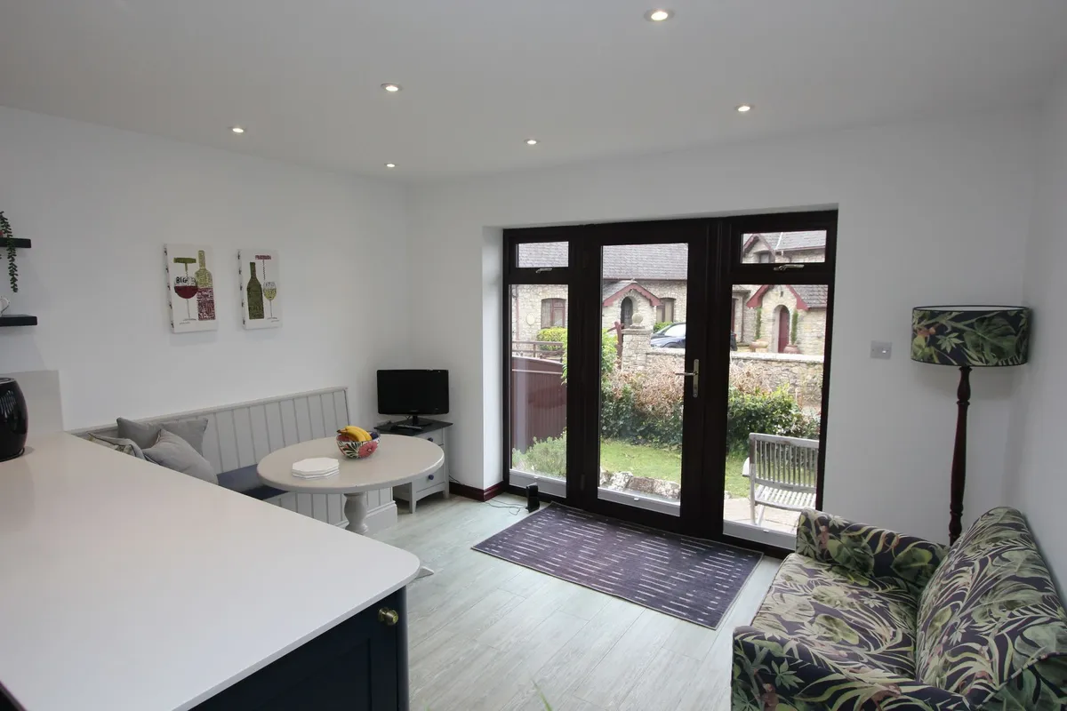 Ivy Cottage, Gileston, CF62 4HX