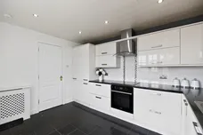 Balmoral Drive, Bishopton