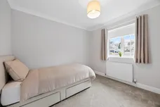 Balmoral Drive, Bishopton