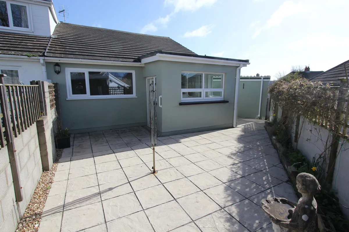 Spitzkop, Llantwit Major, CF61