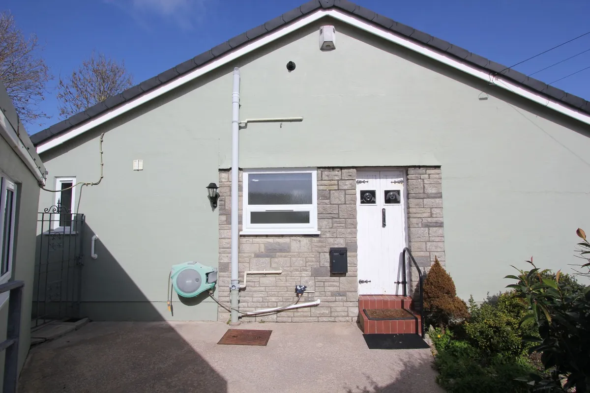 Spitzkop, Llantwit Major, CF61