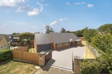 Townend Close, Croughton, NN13 photo 2