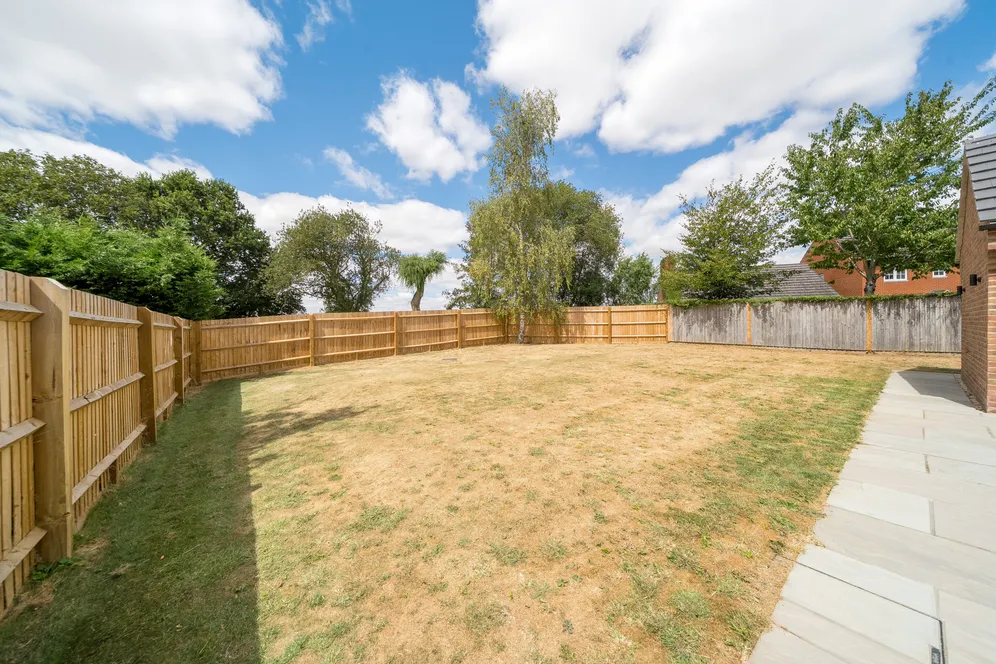 Townend Close, Croughton, NN13 photo 13