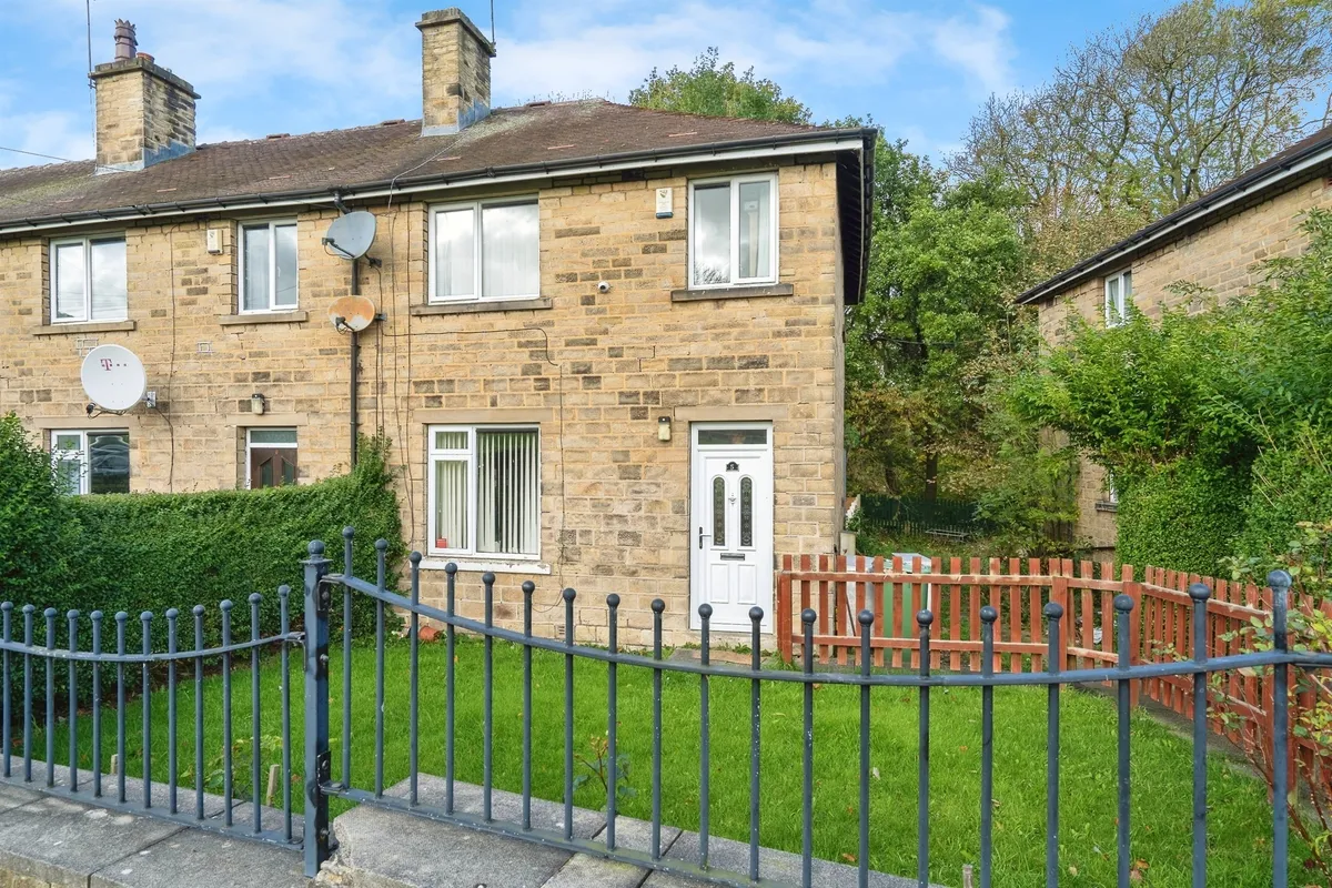 Oakenbank Crescent, Huddersfield