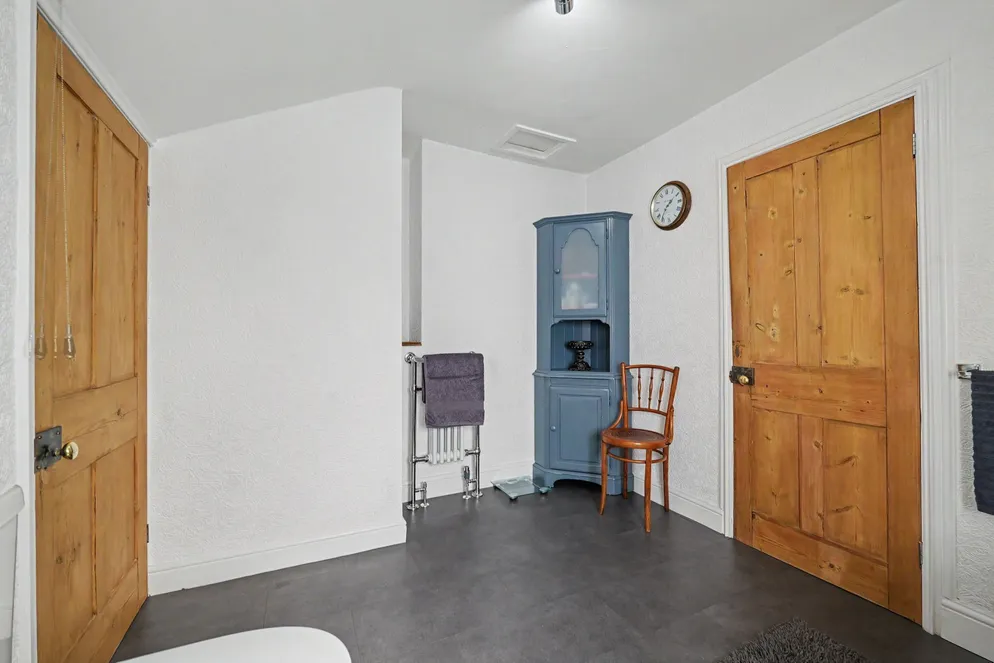 Property carousel item 21