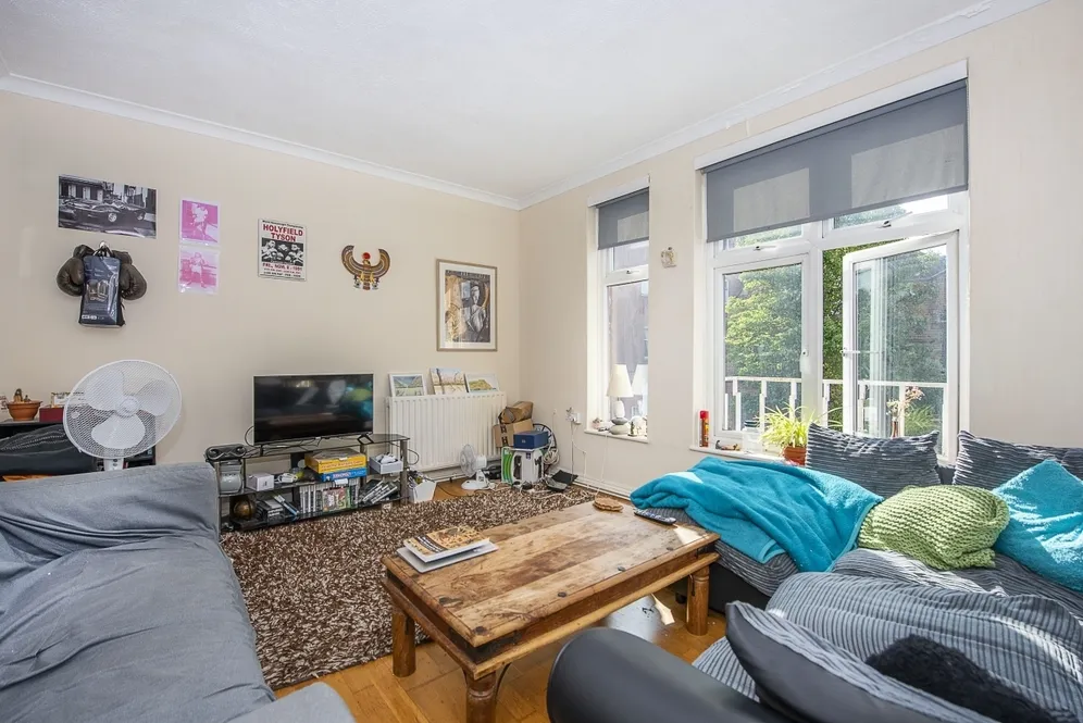 Roehampton High Street, SW15 photo 2