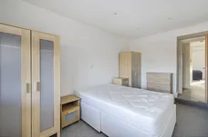 Ferndale Road London SW4 photo 10