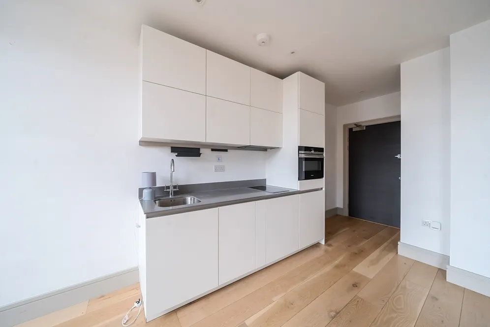 Lawrence Road London N15 photo 6