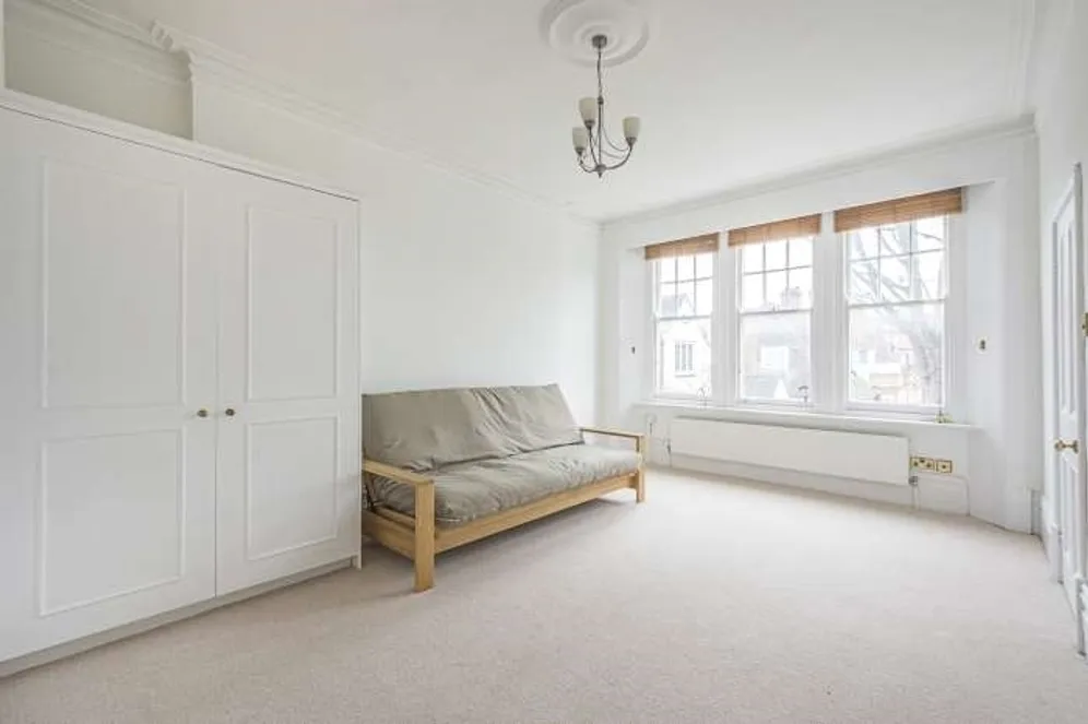 10 Ornan Road Belsize Park NW3 photo 9
