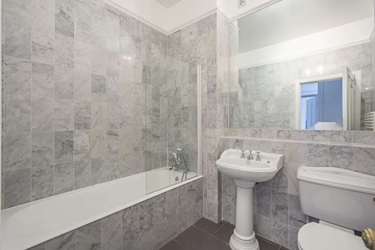 10 Ornan Road Belsize Park NW3 photo 11