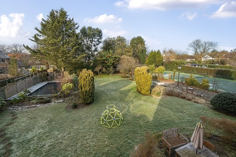Darkes Lane Potters Bar EN6 photo 9