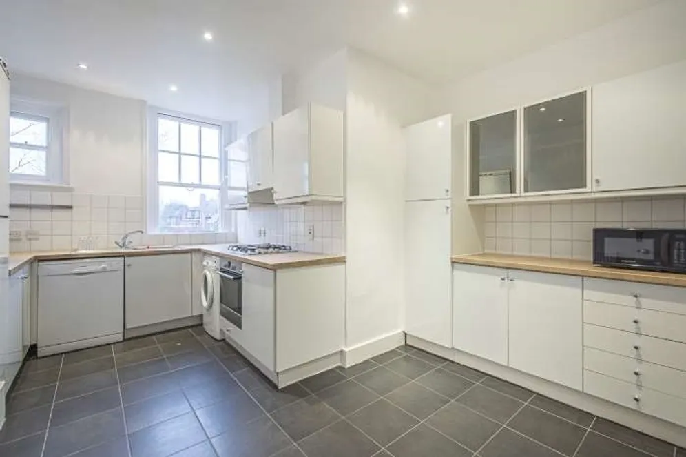 10 Ornan Road Belsize Park NW3 photo 12