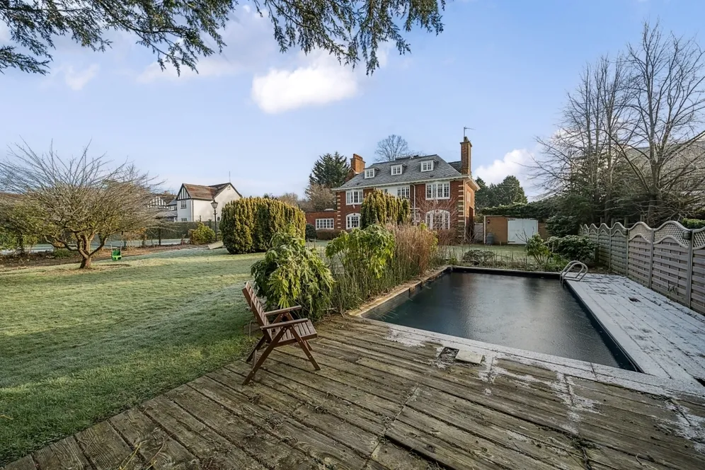 Darkes Lane Potters Bar EN6 photo 10
