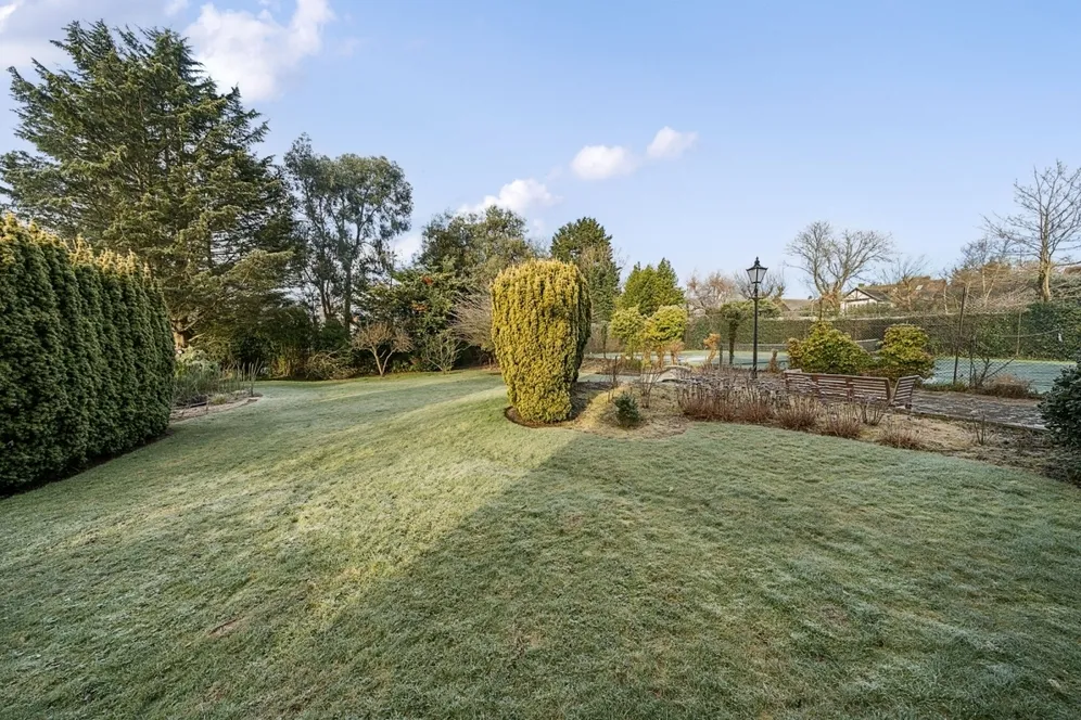 Darkes Lane Potters Bar EN6 photo 11