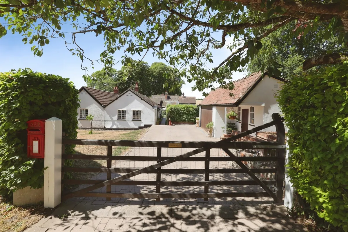Elston, Shrewton, Salisbury