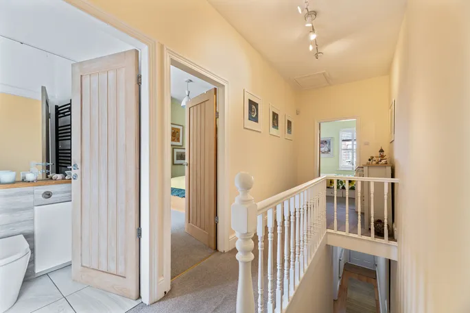 Property carousel image 17