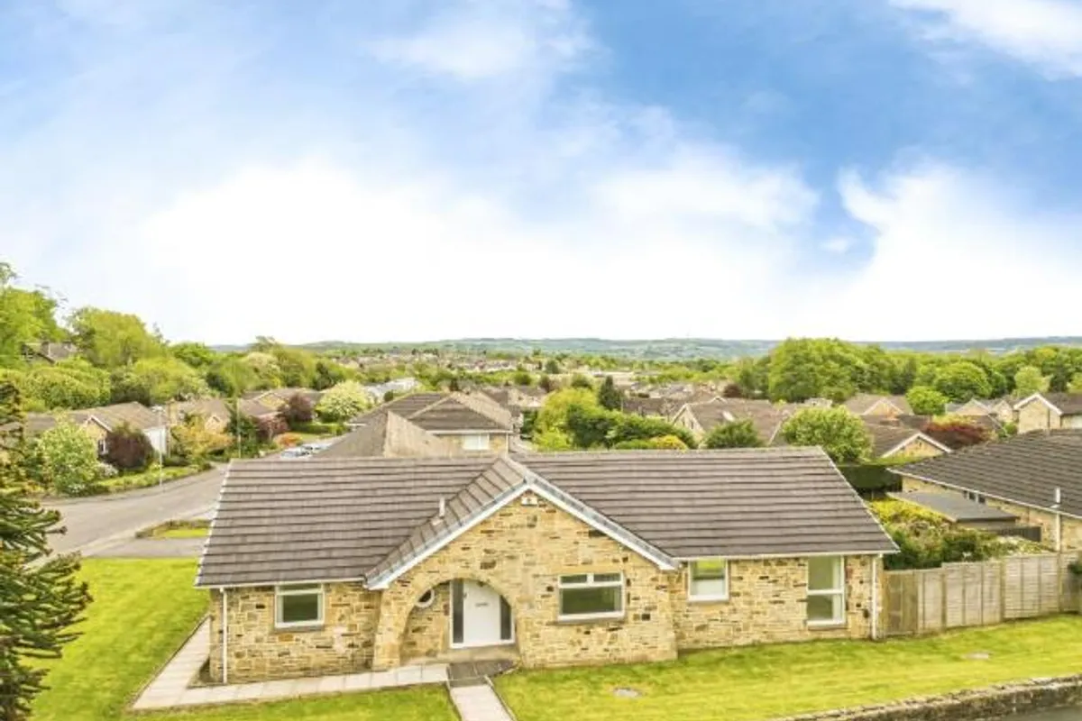 The Ghyll, HUDDERSFIELD