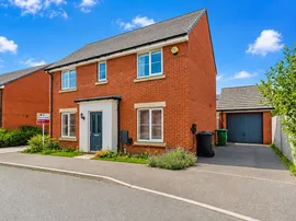 Le Marechal Avenue, Bursledon, Southampton photo