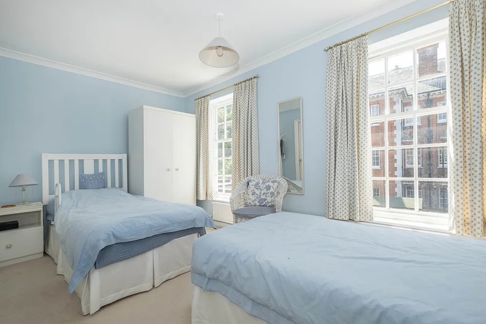 Pine Grove, London, SW19 photo 8