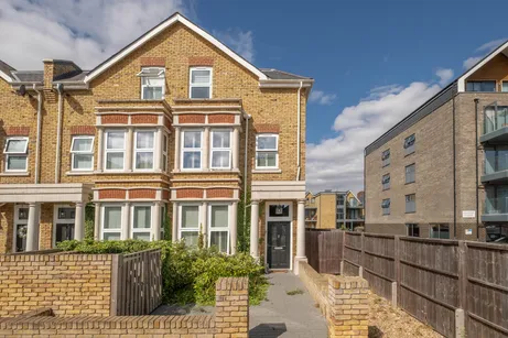 Antoinette Close, Kingston Upon Thames, KT1