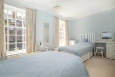 Pine Grove, London, SW19 photo 11