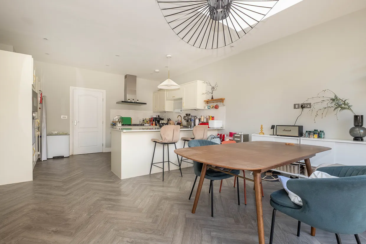 Antoinette Close, Kingston Upon Thames, KT1 photo 6