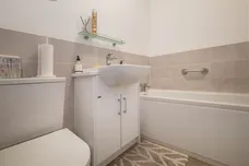 Pine Grove, London, SW19 photo 19