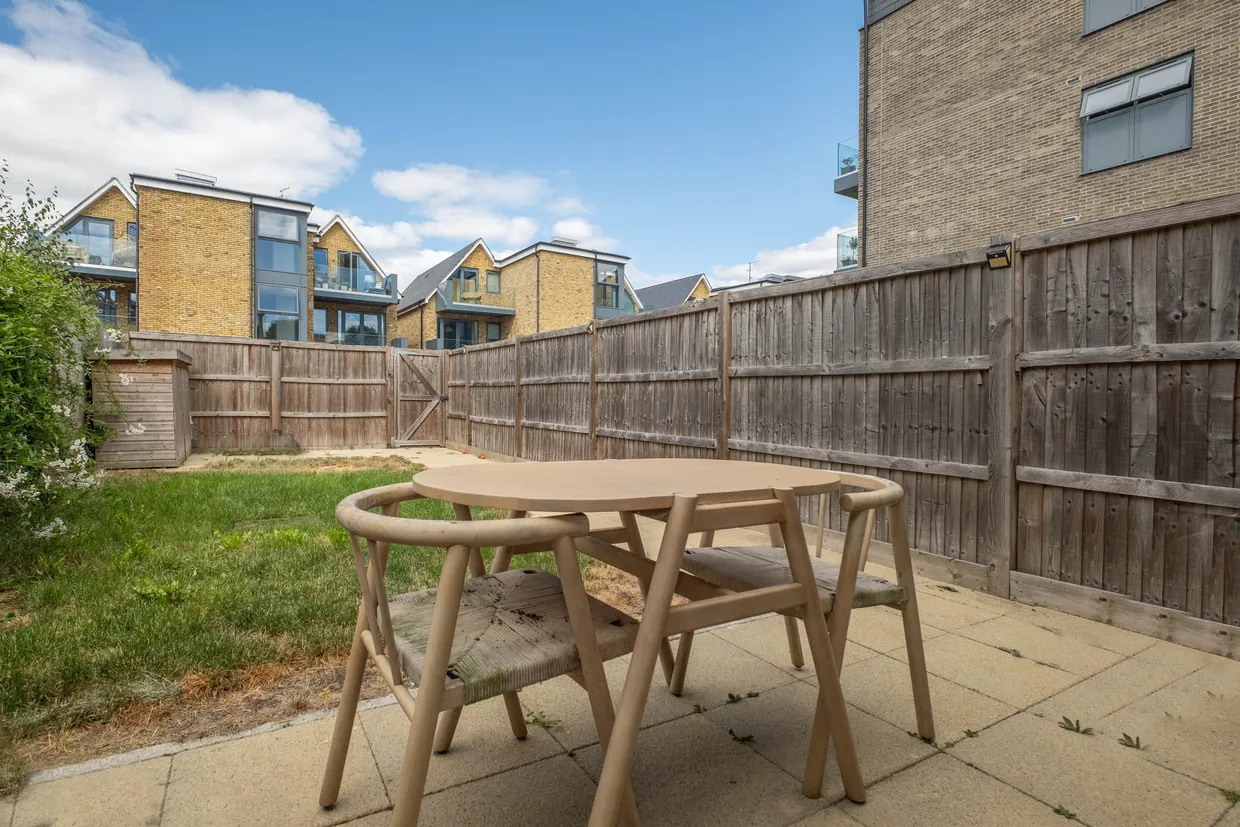 Antoinette Close, Kingston Upon Thames, KT1 photo 7