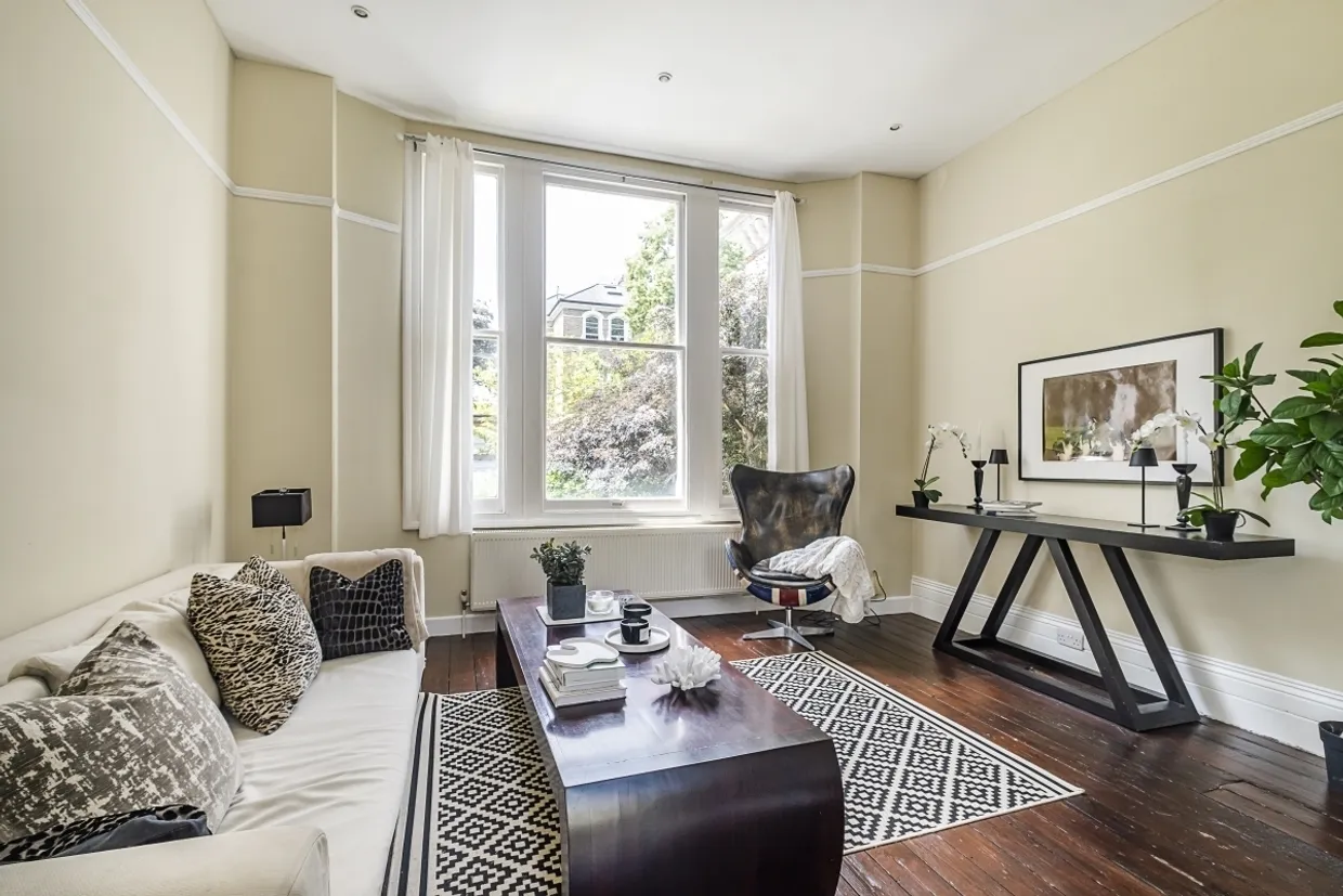 Macaulay Road, SW4 photo 1