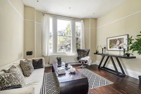 Macaulay Road, SW4