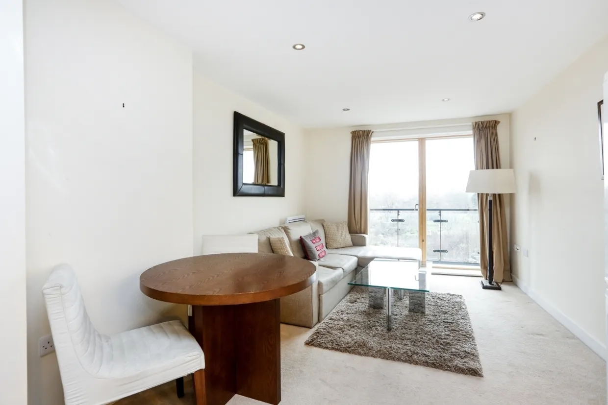 Durnsford Road London SW19 photo 4