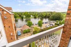 Boathouse Reach Henley-on-Thames RG9 photo 1