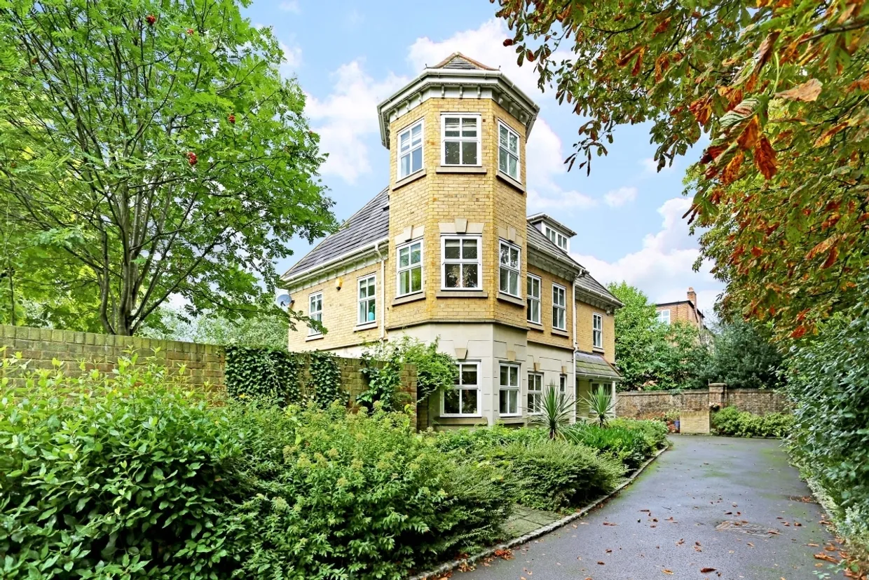 North Common Lodge London W5 photo 1