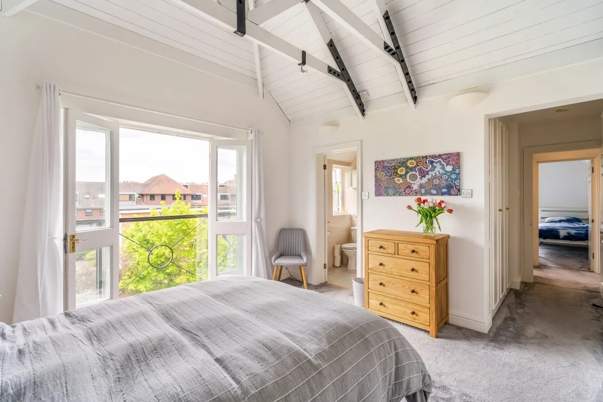 Boathouse Reach Henley-on-Thames RG9 photo 8