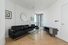 Biscayne Avenue, E14 photo 1