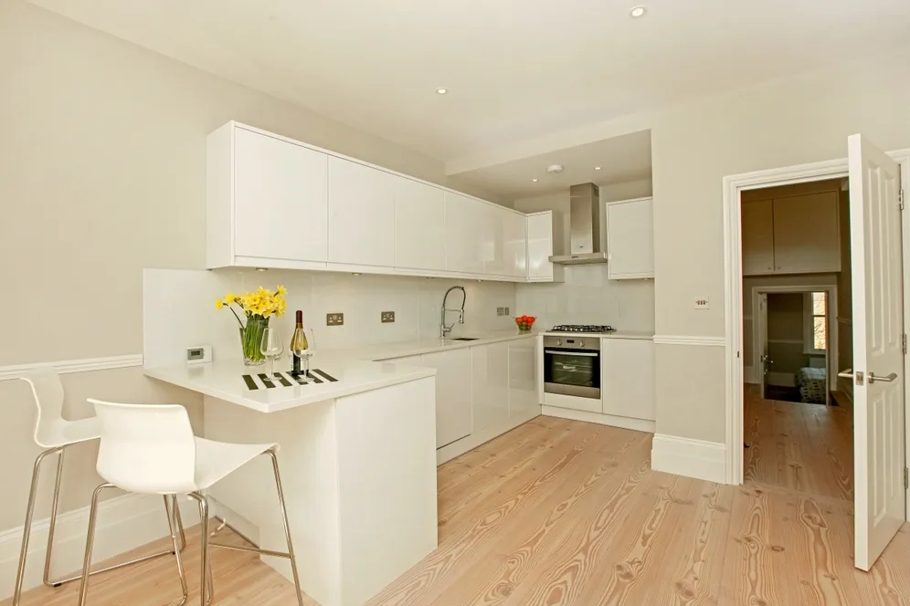 Trinity Road London SW17 photo 3