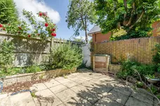 Kingston Lane, Teddington, TW11 photo 10