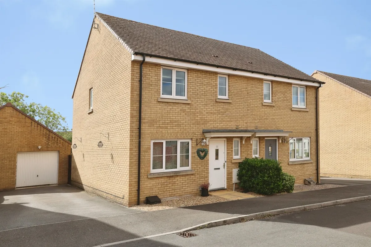 Dakota Drive, Calne