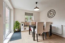 Binyon Way, Royston