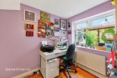 Fernwood Crescent, London