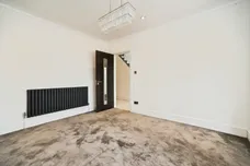 Woodhall Park Crescent East, Stanningley, PUDSEY