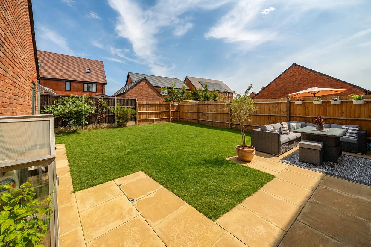 Woodman Close, Stratford-Upon-Avon, CV37 photo 2